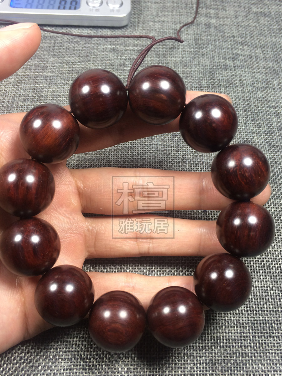 第二串小叶紫檀手串